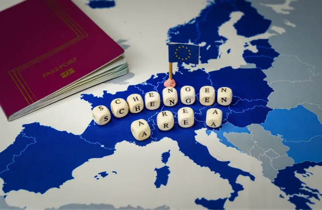 Schengen bölgesi haritası ve pasaport
